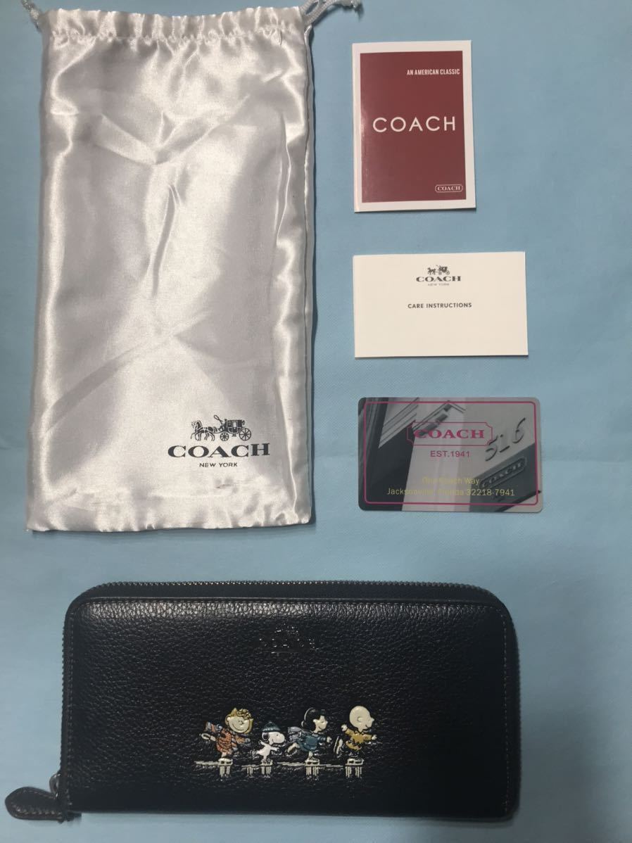 コーチ×スヌーピーコラボ長財布