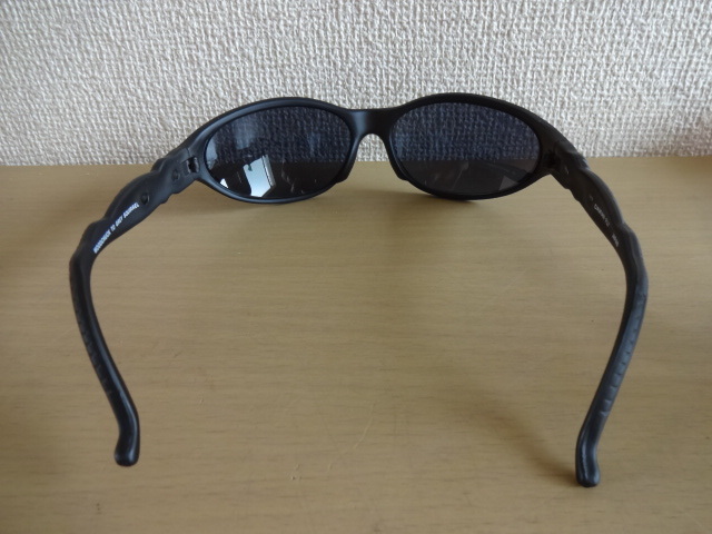 ブラックフライ 日本未発売品 素早く 