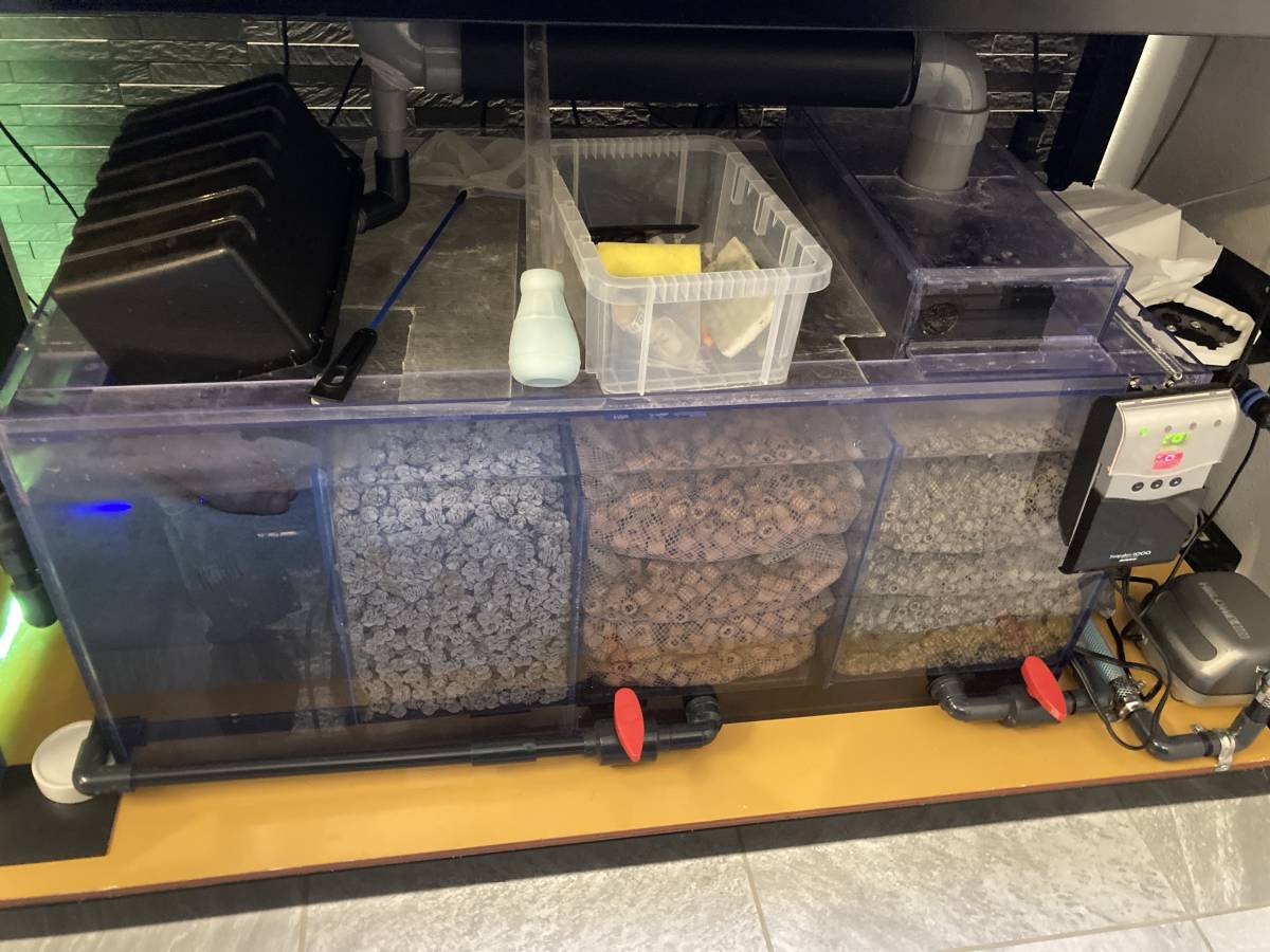 アクリル水槽1800×750×600 フルセット 底面 背面ブラック板