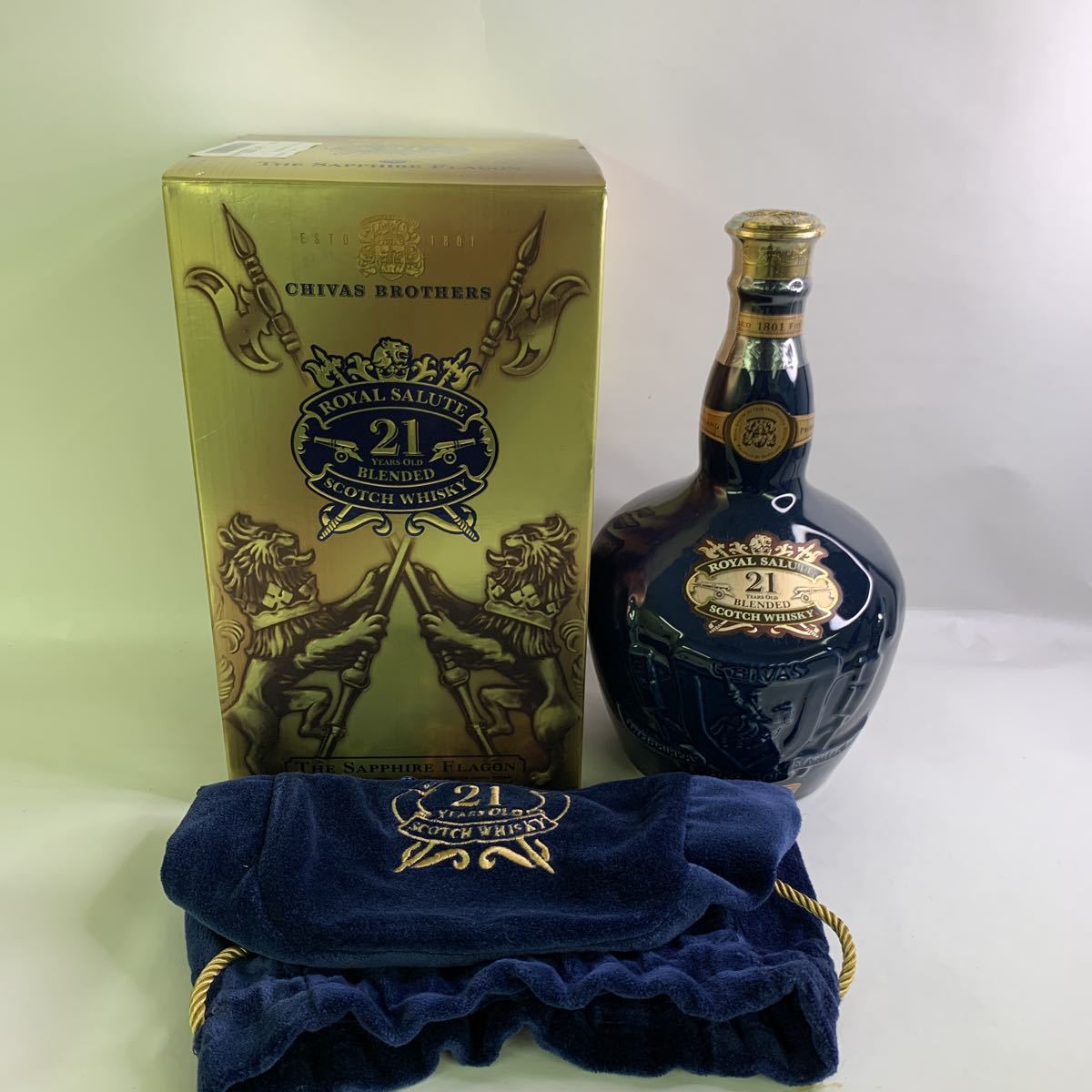 21年 ロイヤルサルート SALUTE 700ml 青陶器 スコッチ ROYAL 青 陶器