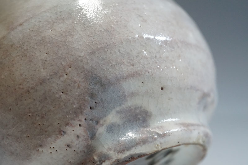 E863◇人間国宝【荒川豊蔵】 虎渓山 水月窯 粉吹風徳利 共箱付 ぐい呑