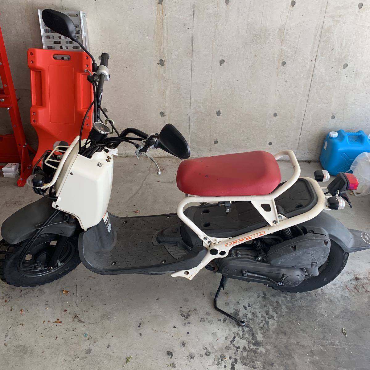 ズーマー 部品取り HONDA ジャンク 書類 カスタム レストアベース ズーマー 部品取り HONDA ジャンク 書類 カスタム レストアベース