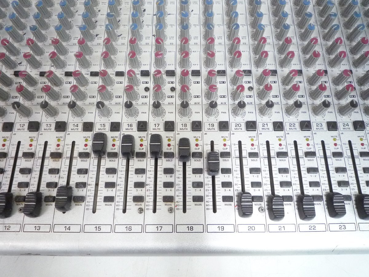 ミキサー BEHRINGER EURODESK SL3242FX-PRO 32ch アナログミキサー 