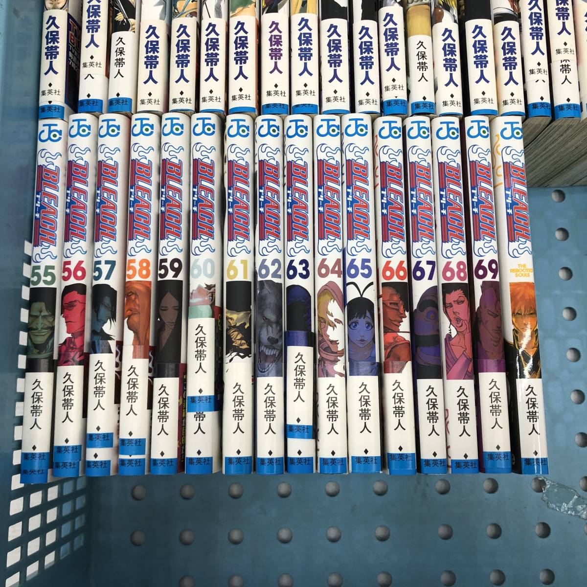 現品限り一斉値下げ 全巻セット Bleach 1 69巻セット 現品限り一斉値下げ 全巻セット Bleach 1 69巻セット