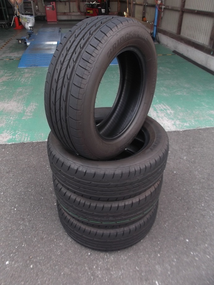 驚きの破格値，格安 ブリヂストン NEXTRY 185/60R14 82H 4本Set 405031(中古品)｜売買されたオークション情報、yahooの商品情報をアーカイブ公開 - オークファン 14インチ
