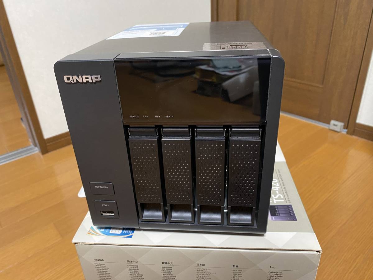 QNAP TS-420U HDDなし QNAP TS-420U HDDなし