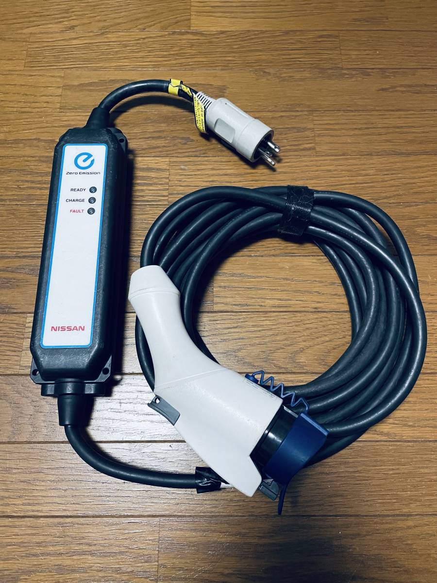  日産リーフ充電ケーブル7.5m 3NK5E C(日産用)｜売買されたオークション情報、yahooの商品情報をアーカイブ公開 - オークファン 日産用
