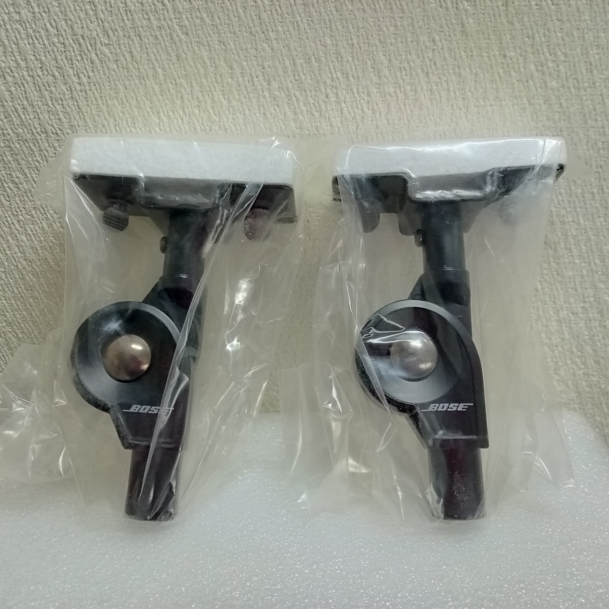 正規品，低価 BOSE / ボーズ マイクスタンドアダプタ GMK-4 ペア マイクスタンド アダプター 101シリーズ用 品 Y278(フロアスタンド)｜売買されたオークション情報、yahooの商品情報をアーカイブ公開 - オークフ フロアスタンド