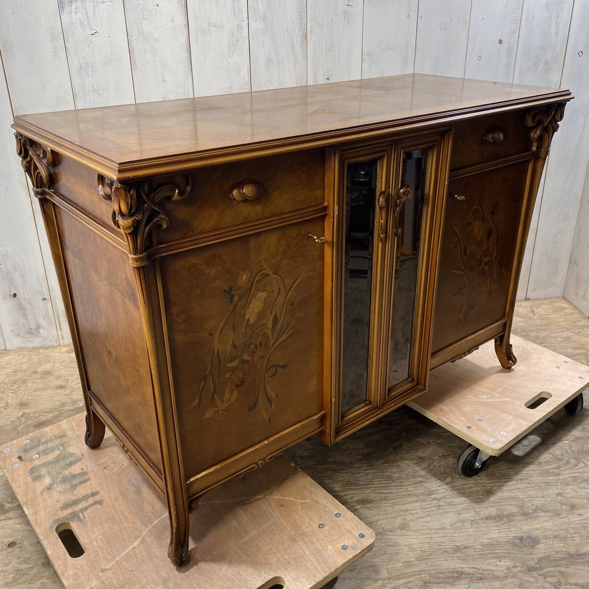 イタリア製 象嵌細工 サイドボード キャビネット(鍵付き)