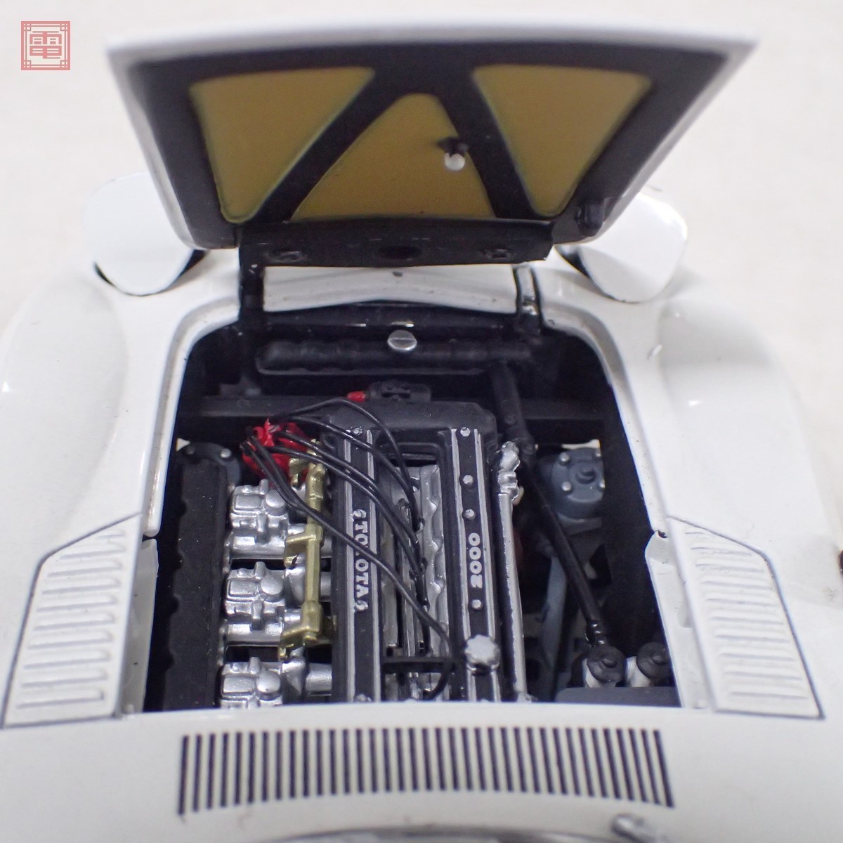 エブロ 1/24 トヨタ 2000GT ホワイト プレミアムコレクション EBBRO