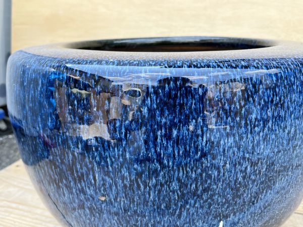 100%新品，大人気】 ①陶器製 火鉢 青 直径45㎝ メダカ鉢 水鉢 庭園