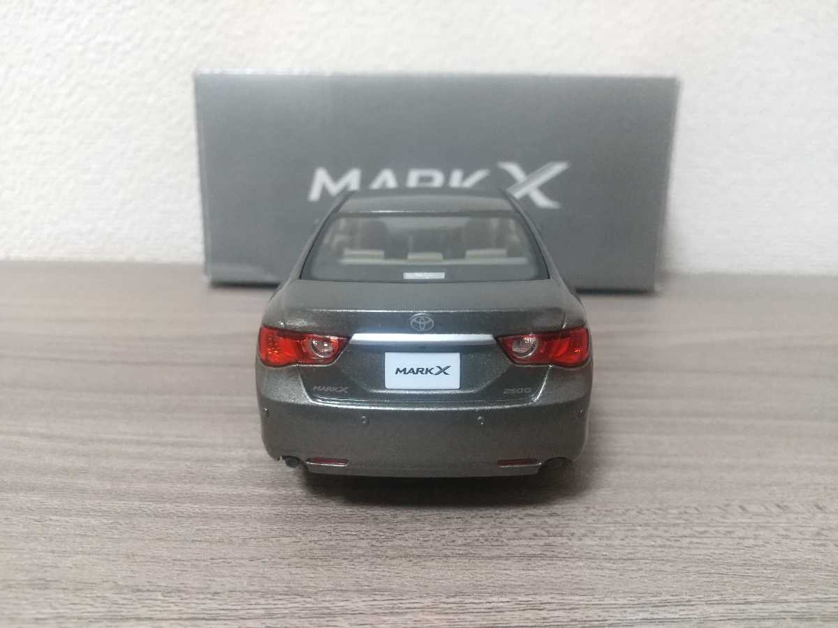 1/30 トヨタ マークX カラーサンプルミニカー ブロンズマイカ