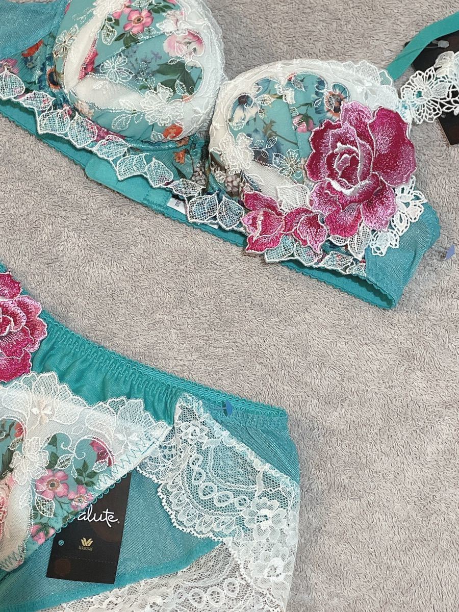 サルート 23G ブラ＆ショーツ　新品タグ付き