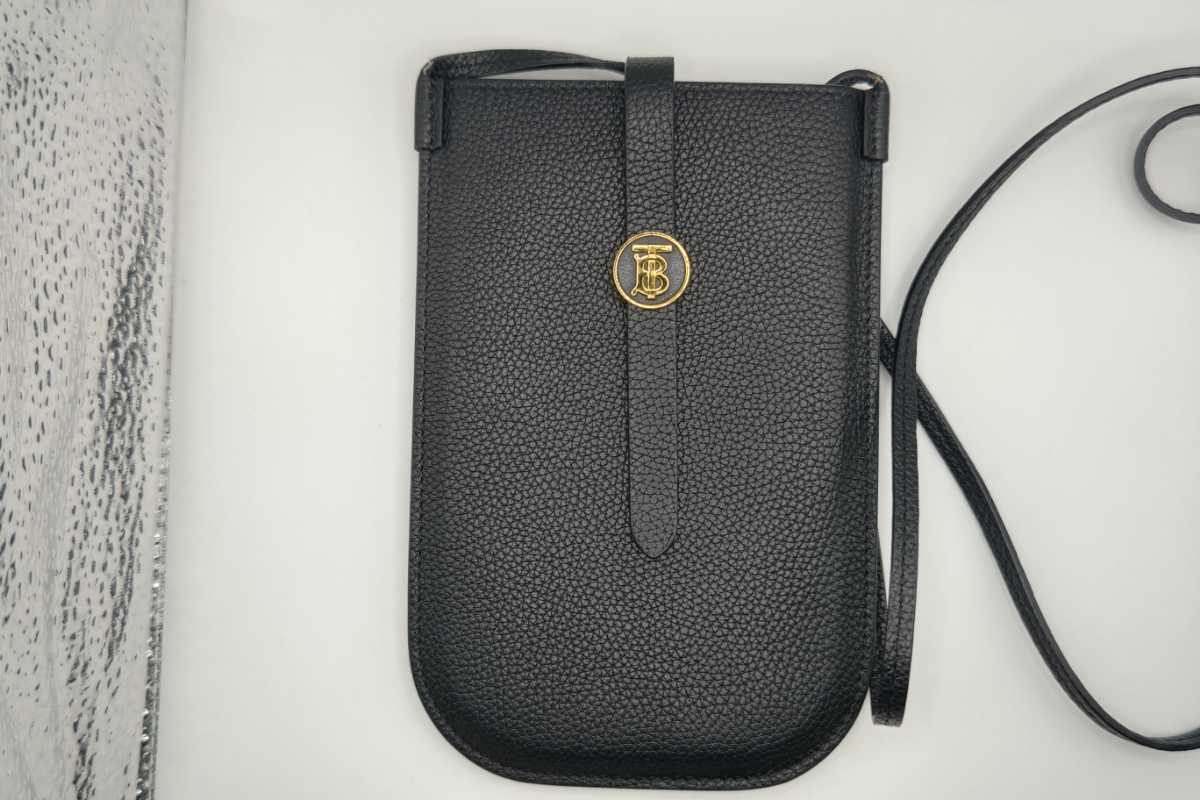 BURBERRY 『スマホショルダーバッグ』 美品 流行 キャッシュレス 