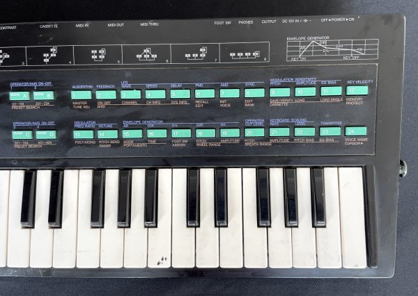 銘器 USED品 YAMAHA DX100 FM音源 シンセサイザー 動作確認済み