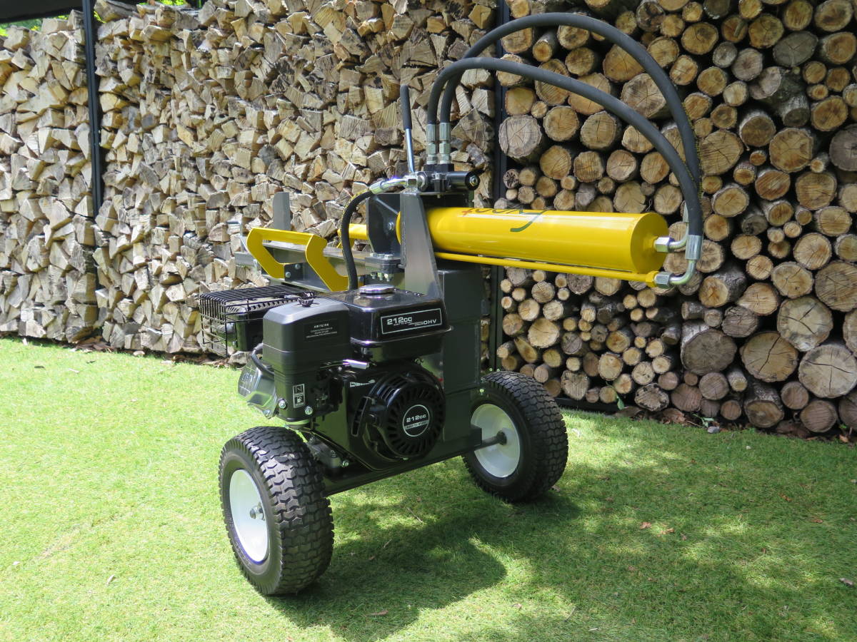 Exect familiar エンジン式 女性にも扱いやすいモデル 極太破砕 薪割り