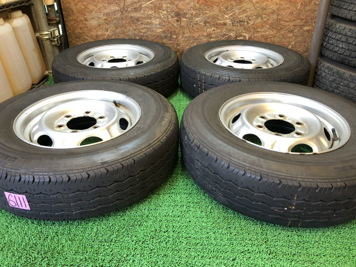 日産純正 15inch 5.5j × BRIDGESTONE 195/80R15 107/105L LT 日産純正 15inch 5.5j × BRIDGESTONE 195/80R15 107/105L LT