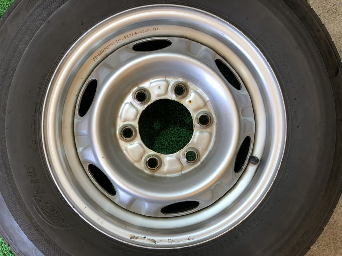 日産純正 15inch 5.5j × BRIDGESTONE 195/80R15 107/105L LT 日産純正 15inch 5.5j × BRIDGESTONE 195/80R15 107/105L LT