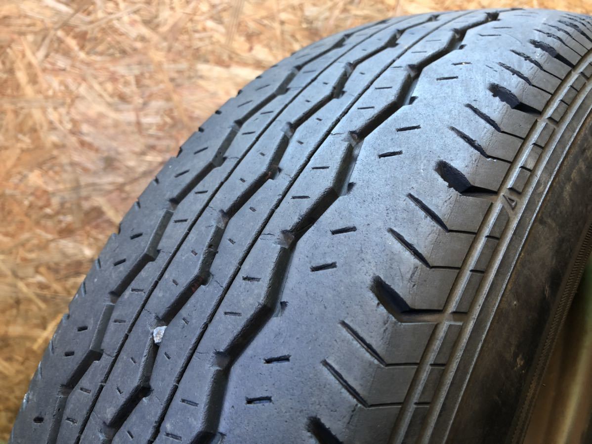 日産純正 15inch 5.5j × BRIDGESTONE 195/80R15 107/105L LT 日産純正 15inch 5.5j × BRIDGESTONE 195/80R15 107/105L LT