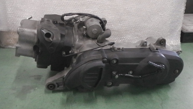 アドレスV125　CF4EA-133xxx　の　エンジン *1618447204　中古