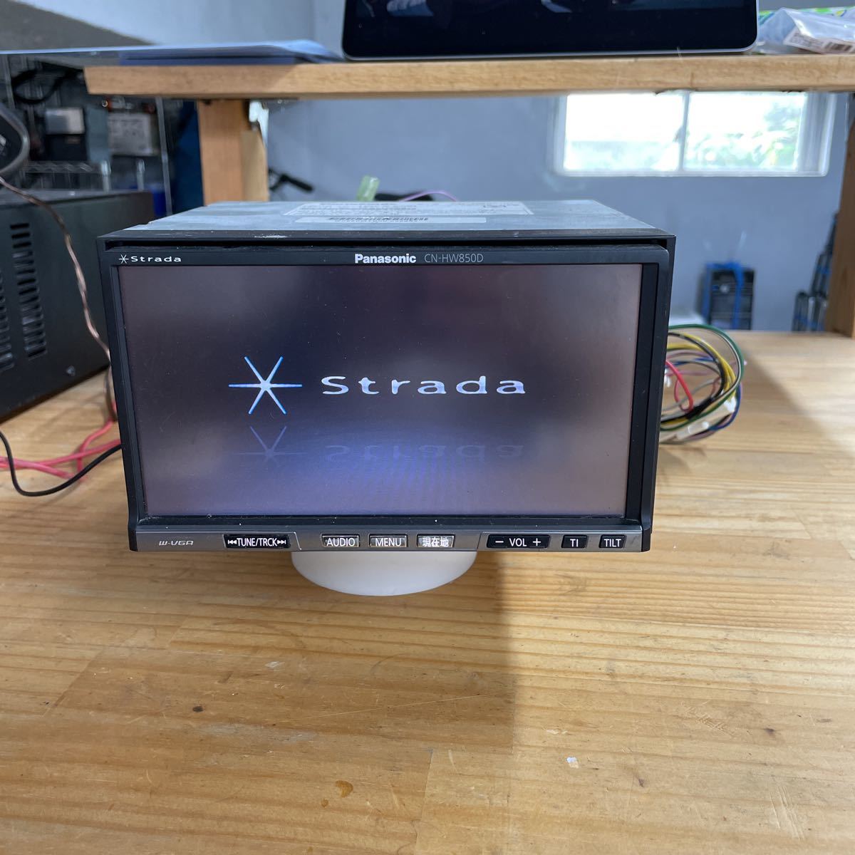 296 パナソニック CN-HW850D 画面チカチカジャンク品