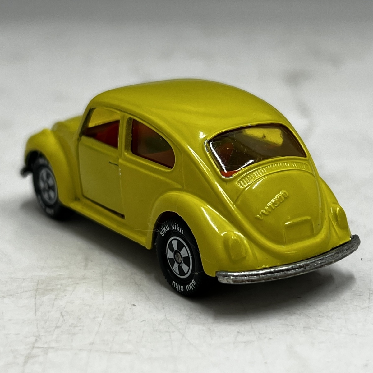 ヨネザワトイ フォルクスワーゲン1300 ミニカー ☆siku ジク VW 1300 フォルクスワーゲン 1300 ミニカー☆(乗用車
