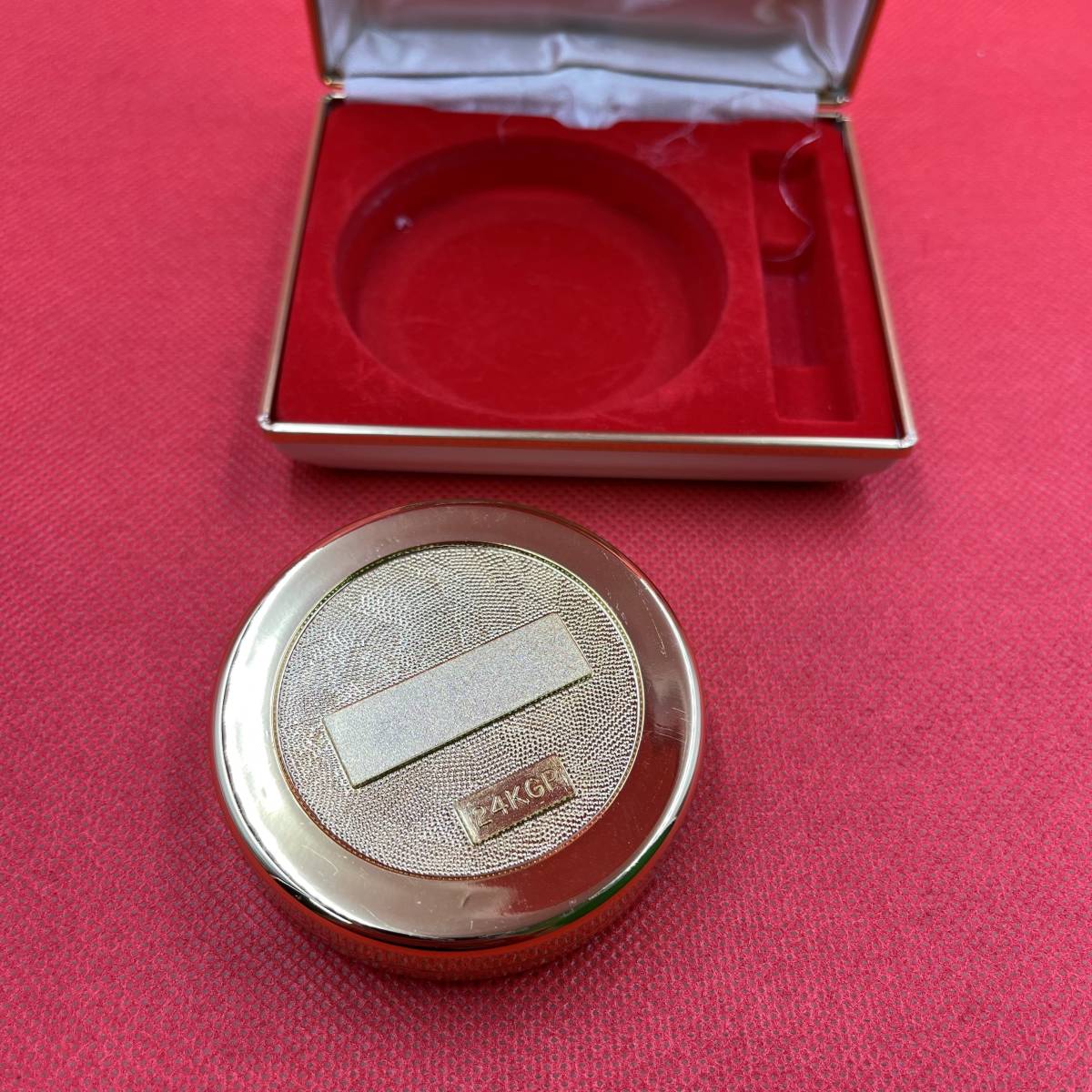 褒章記念品 金属工芸 菊紋 朱肉印鑑 印鑑ケース 24KGP 金メッキ