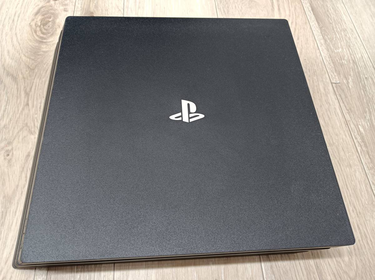 071 A） 〈中古品〉 PlayStation4 PS4Pro 本体 CUH-7200B 1TB ブラック 