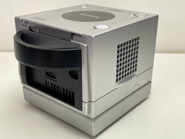 Yahoo!オークション Nintendo 通電未確認ゲーム機本体 まとめ売り1円