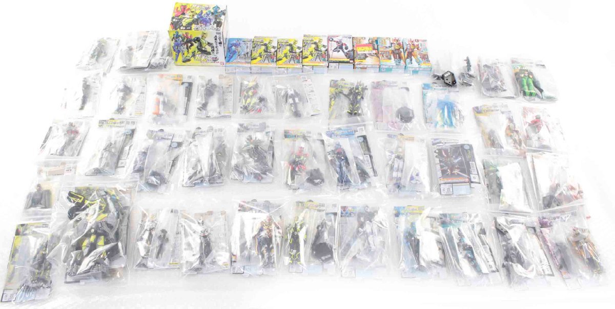 セール，低価 訳アリ 装動 仮面ライダービルド ジオウ ゼロワン セイバー等 まとめセット バルカン パーフェクトキングダム アークワン サウザー'(その他)｜売買されたオークション情報、yahooの商品 その他