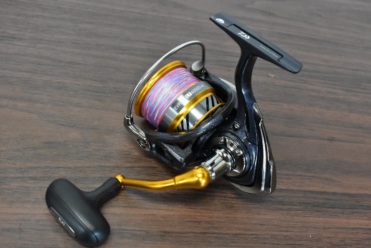 新品未使用　Daiwa REVROS LT 6000D-H スピニングリール 1スタ☆程度良好品】ダイワ 20 レブロス LT 6000D-H DAIWA REVROS
