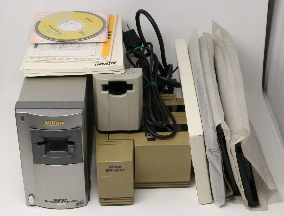 動作確認済み Nikon ニコン SUPER COOLSCAN 5000ED 付属品多数 SF-210