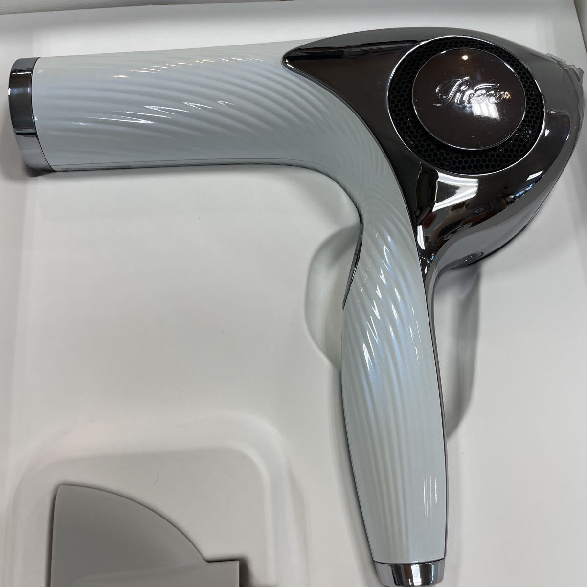 Refa ヘアドライヤー ホワイト ReFa BEAUTECH DRYER S ホワイト - メルカリ