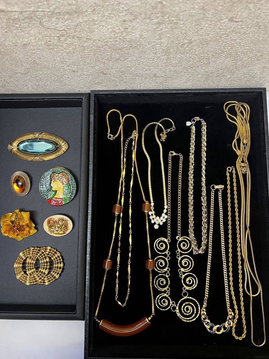 ■海外製含む■ヴィンテージ■ゴールドカラー■ネックレス■ブローチ■14点セット■レディース■アクセサリー■まとめて■大量■