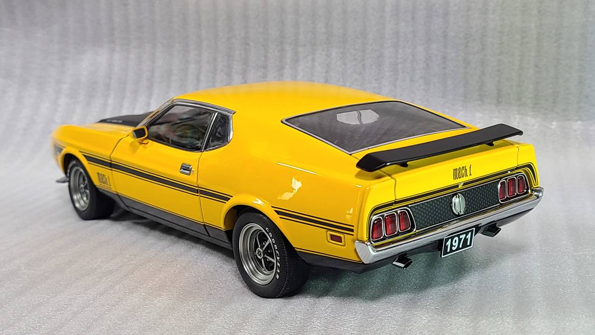送料無料 1/18 AUTOart millennium FORD MUSTANG MACH1 フォード 