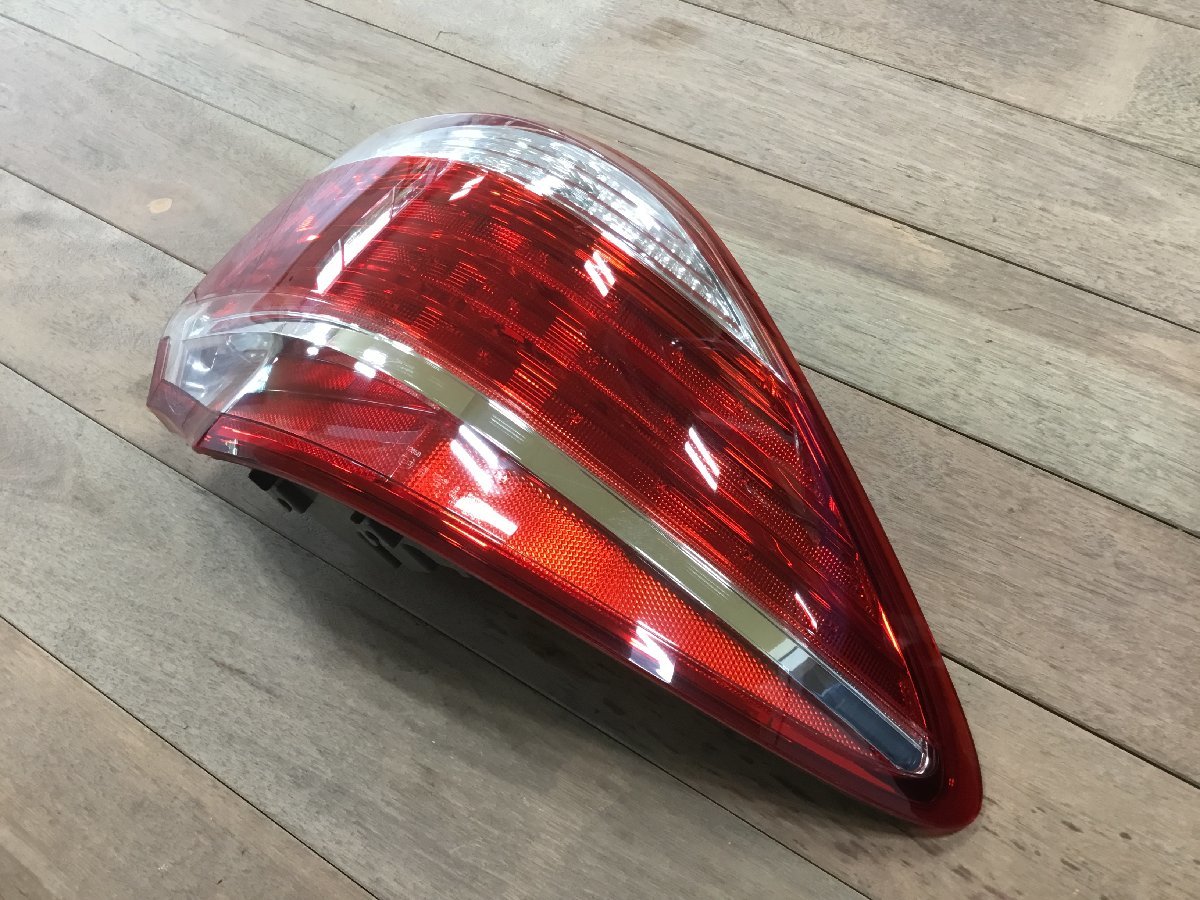 クラウン GRS200 右テールランプ 200系 トヨタ ICHIKOH30-370 純正