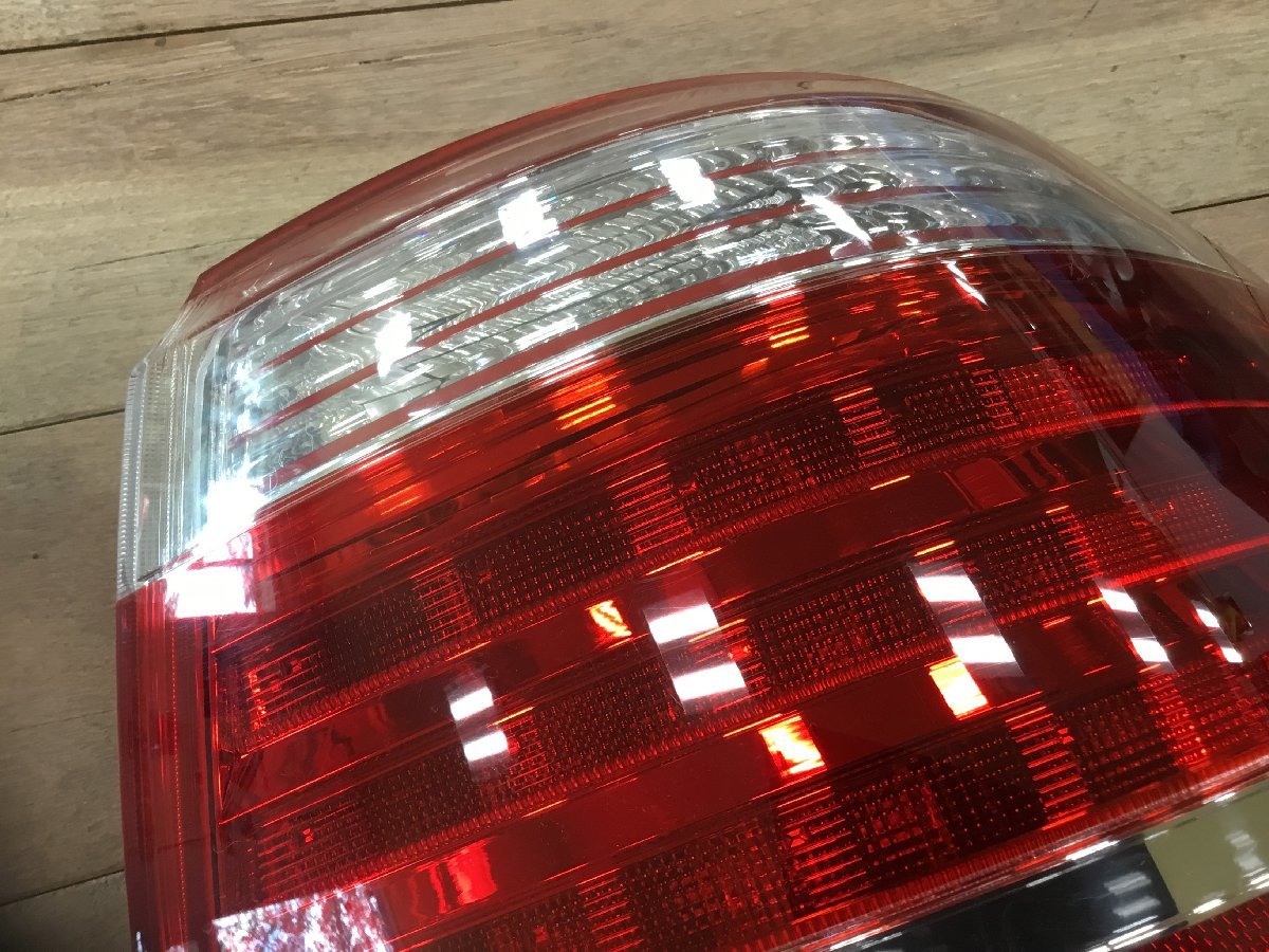 クラウン GRS200 右テールランプ 200系 トヨタ ICHIKOH30-370 純正