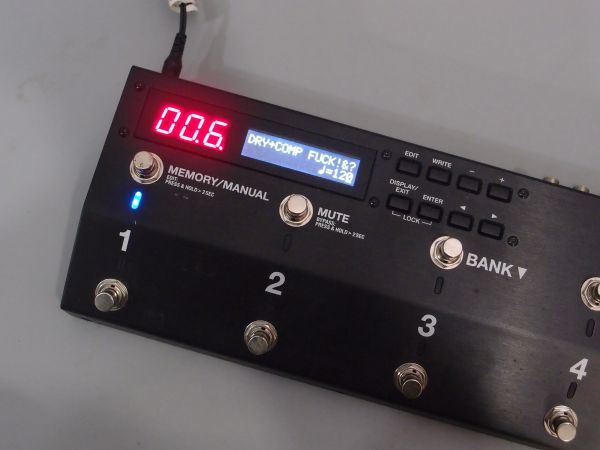 X071. BOSS ES-8 エフェクトスイッチングシステム スイッチャー