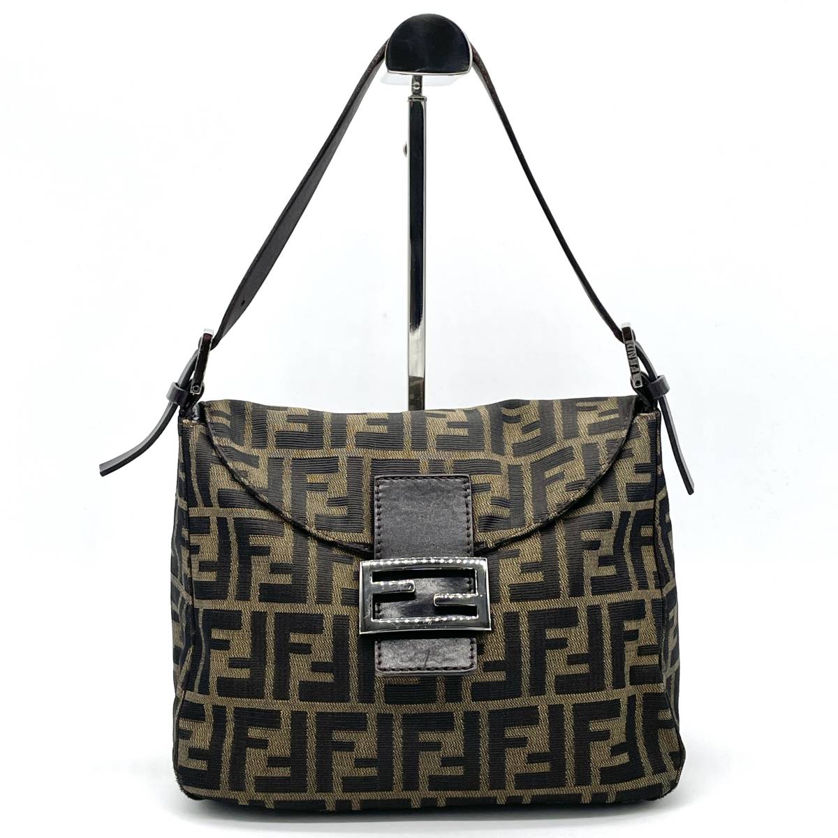【安い，品質保証】 1円 FENDI フェンディ ズッカ柄 ズッカ マンマバケット セミショルダー 肩掛け FFロゴ キャンバス レザー カーキ ヴィンテージ(ショルダーバッグ)｜売買されたオークション情報、yahooの商品情 かばん、バッグ