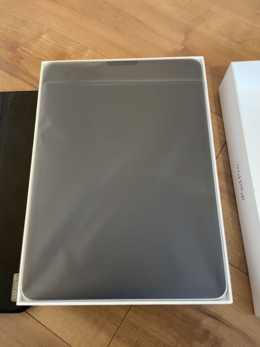 ほぼ未使用☆ Apple iPad Pro 11インチ 第3世代 WiFiモデル 512GB シルバー