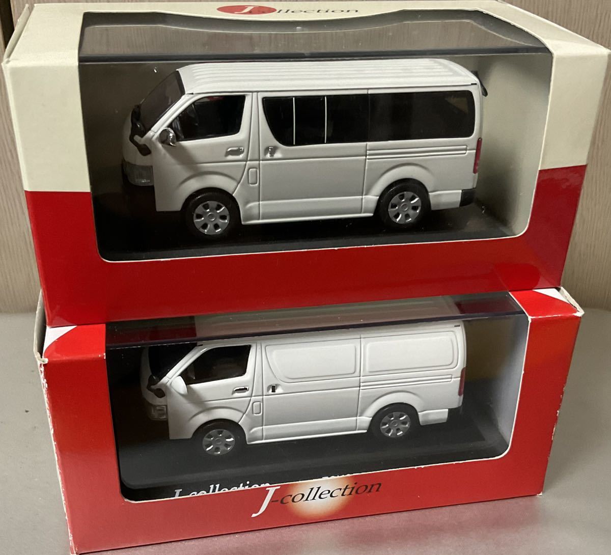 1/43京商(KYOSHO)トヨタハイエースワゴンとパネルバンの2台セット♪200系ハイエース
