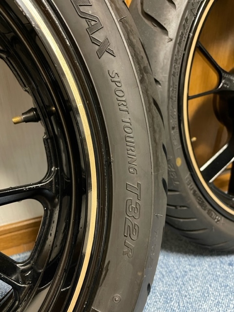 ZRX1200 DAEG ダエグ 純正 ホイール とタイヤ 前後セット