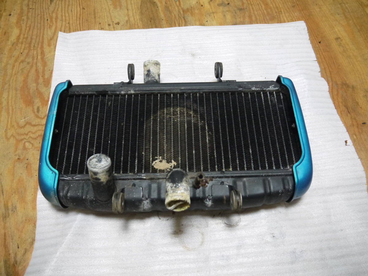 スズキ　GT750 1972年3月　ラジエターカバー付き　GT750-230※※から外しました　　当時物　GT380GT550　100