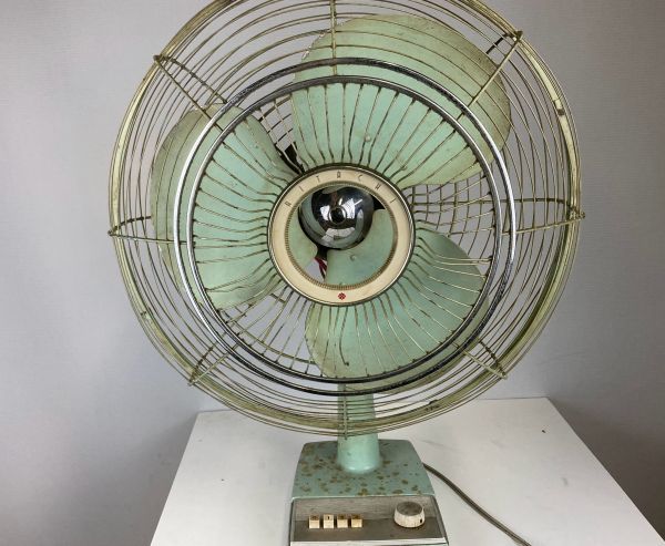 扇風機 SANYO 昭和レトロ SANYO（扇風機）のフリマアイテム一覧