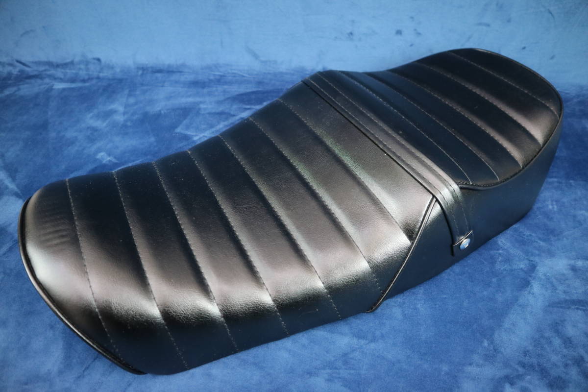 ゼファー750 黒皮 タックロールシート/レザー アンコ抜き 完成品 RS 