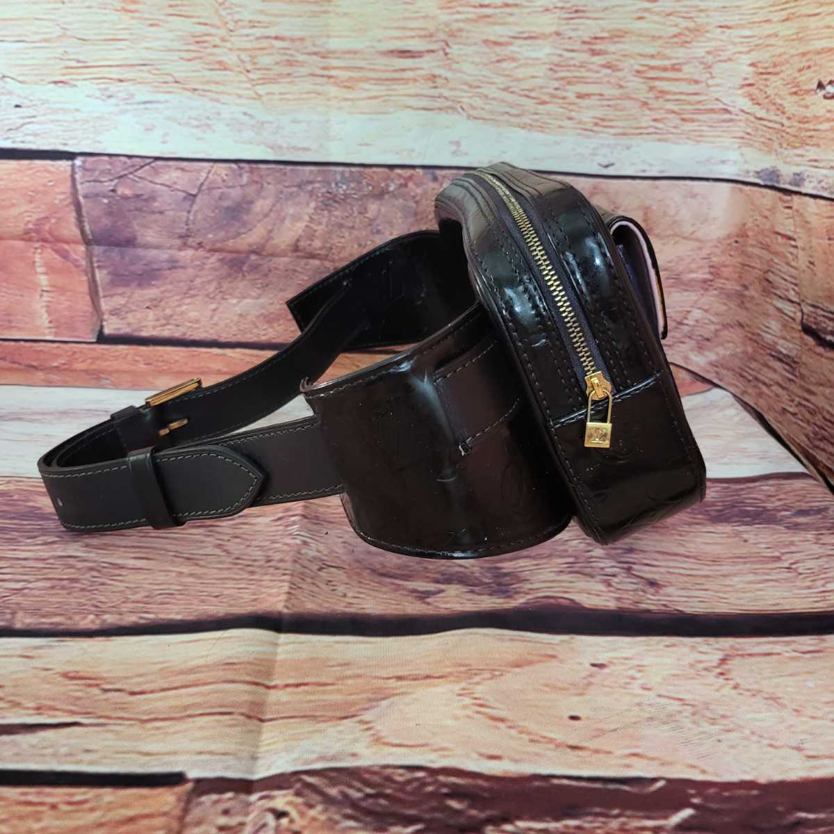 ☆M1☆美品☆LOUIS VUITTON ルイヴィトン☆男女兼用☆ボディバッグ 