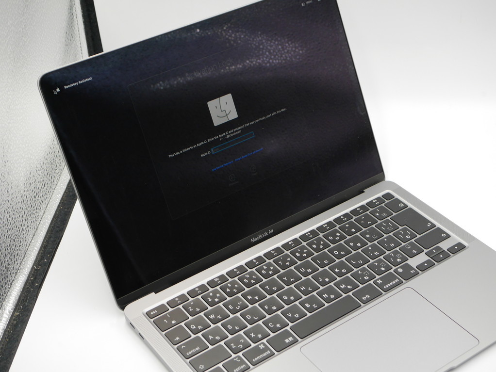 Apple MacBook Air A2337 (ジャンク) 送料込み○外見キレイ○MacBookAir M1 2020○モデルA2337○アク
