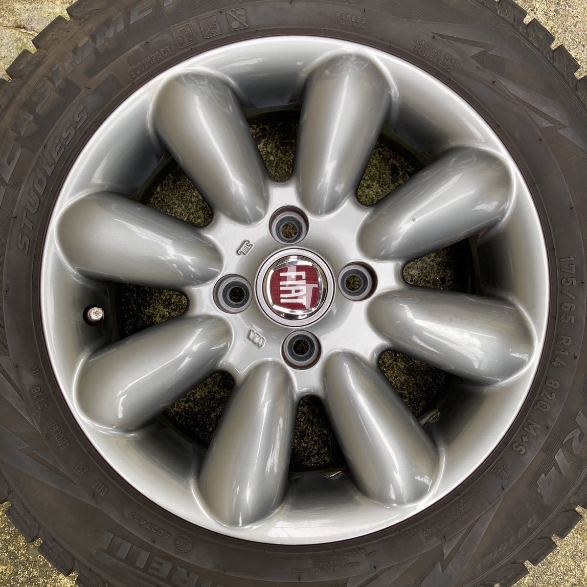 美品 フィアット 175/65R14 14×5.5J PCD98 +35 ピレリ 2018年製 