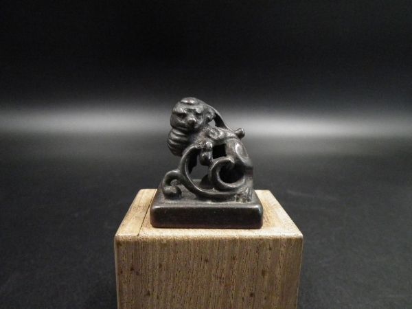 古銅印 獅子 糸印 銅印 神獣 聖獣 霊獣 豸 饕餮 唐物 古鋳印 印材 中国古玩 時代品 骨董品 古美術 美術品 年代物