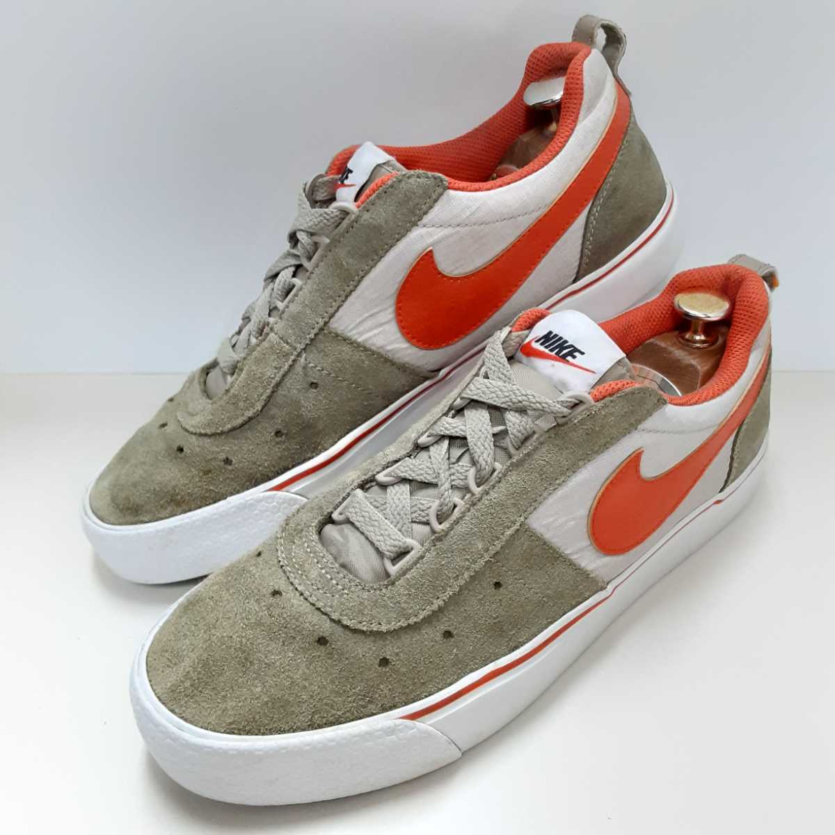 最値 早い者勝ち1点物 ナイキ Nike ハチ Low スニーカー ローカット シューズ カジュアル スケート 靴 カーキ ホワイト オレンジ 27cm 27 0cm 売買されたオークション情報 Yahooの商品情報をアーカイブ公開 オークファン Aucfan Com
